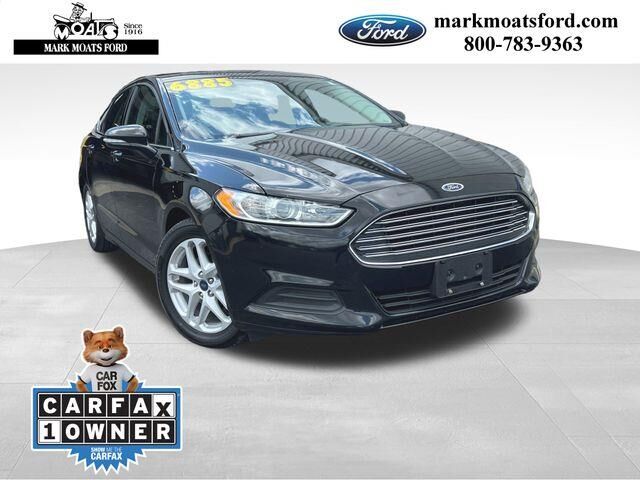 2016 Ford Fusion SE