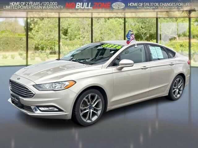 2017 Ford Fusion SE — photo 1 of 26
