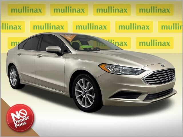 2017 Ford Fusion SE — photo 1 of 9