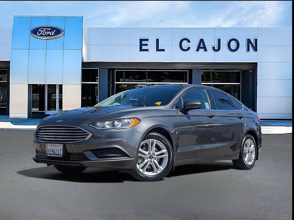 2018 Ford Fusion SE — photo 1 of 14