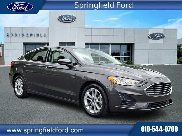 2020 Ford Fusion SE — photo 1 of 13