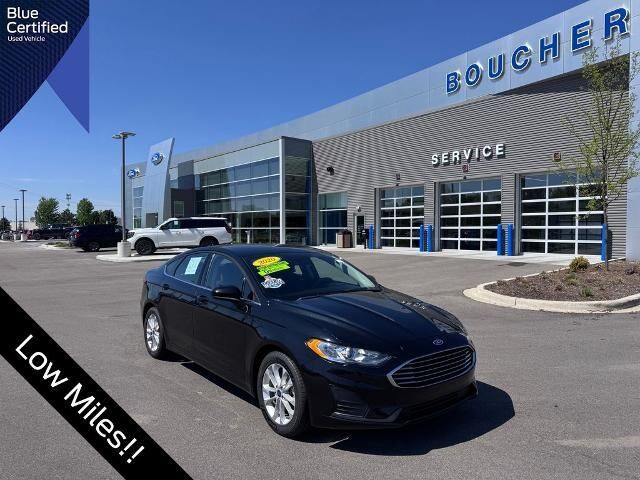 2020 Ford Fusion SE — photo 1 of 26