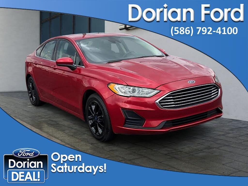 2020 Ford Fusion SE — photo 1 of 1