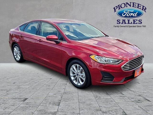 2020 Ford Fusion SE