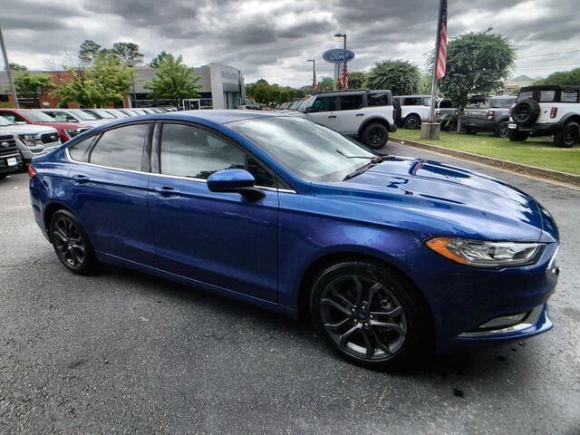 2018 Ford Fusion SE — photo 1 of 13
