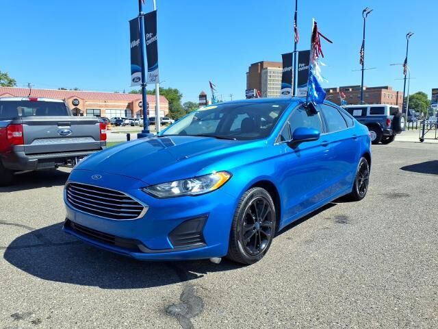2020 Ford Fusion SE — photo 1 of 26