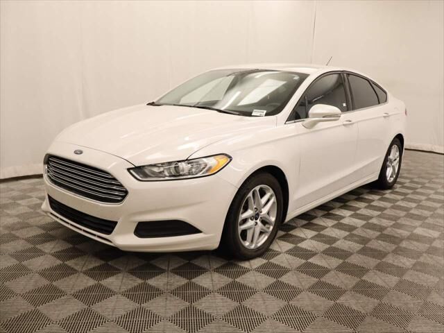 2016 Ford Fusion SE — photo 1 of 7