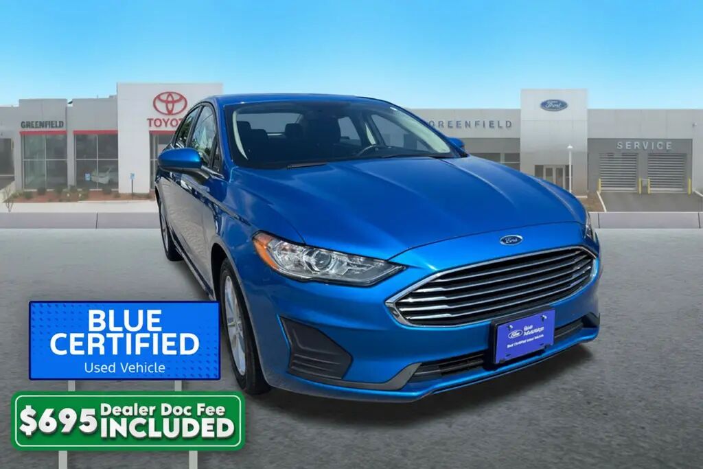 2020 Ford Fusion SE — photo 1 of 1