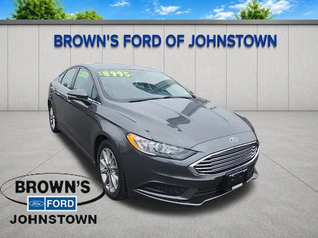 2017 Ford Fusion SE — photo 1 of 13
