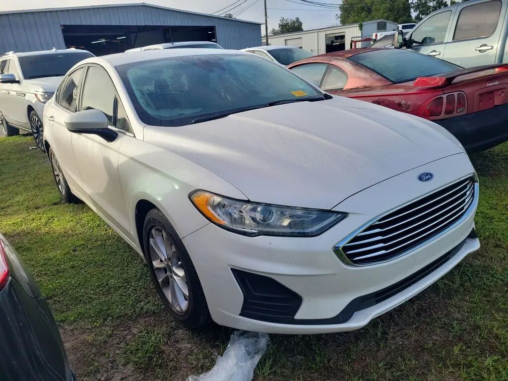 2019 Ford Fusion SE — photo 1 of 7