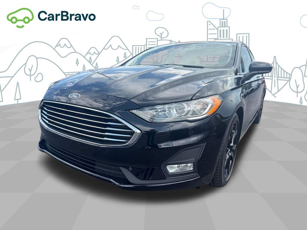 2020 Ford Fusion SE — photo 1 of 7