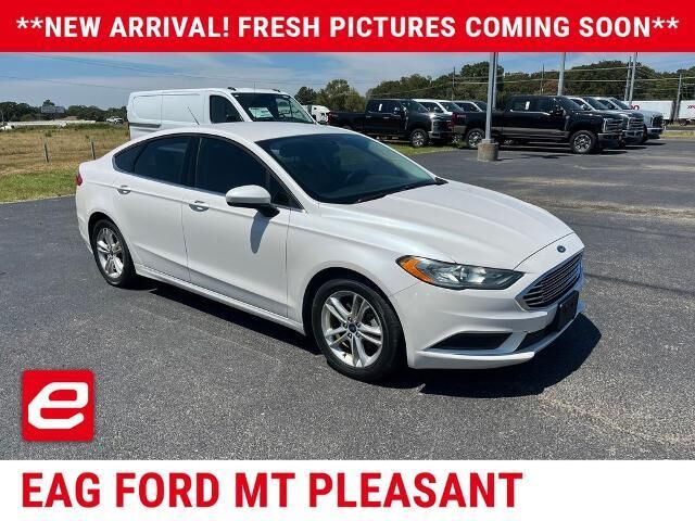 2018 Ford Fusion SE — photo 1 of 11