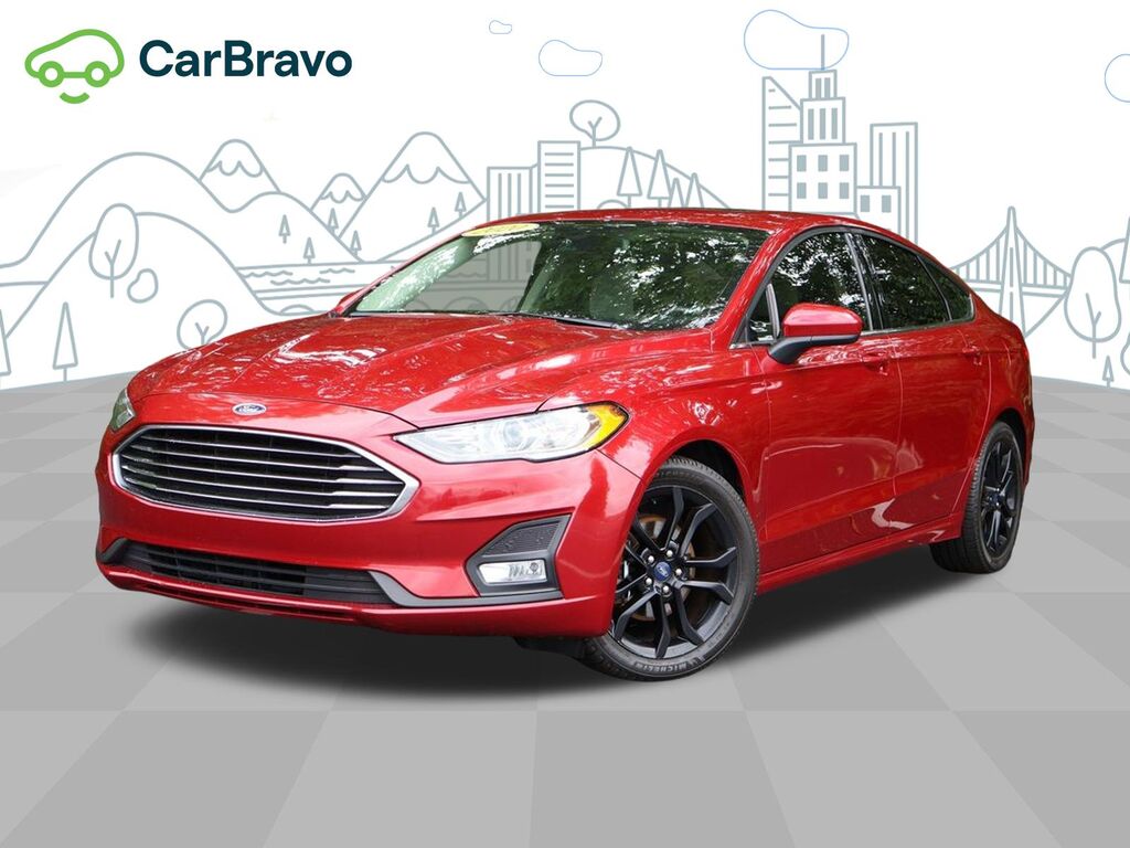 2020 Ford Fusion SE — photo 1 of 6