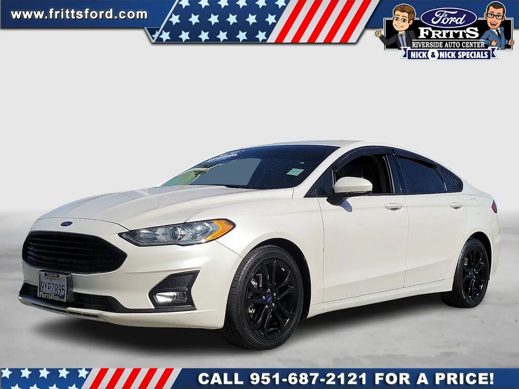 2020 Ford Fusion SE — photo 1 of 39