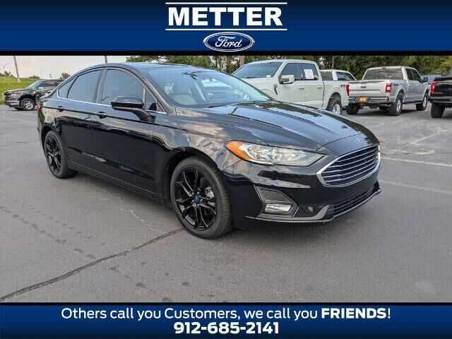 2020 Ford Fusion SE — photo 1 of 13