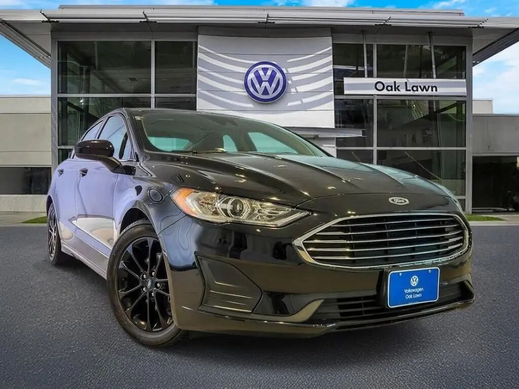 2020 Ford Fusion SE — photo 1 of 1