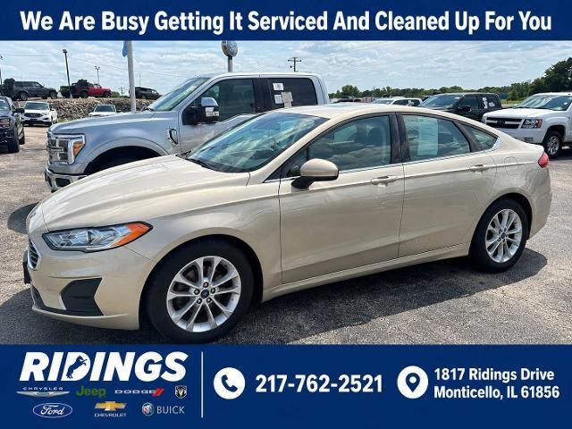 2019 Ford Fusion SE — photo 1 of 9