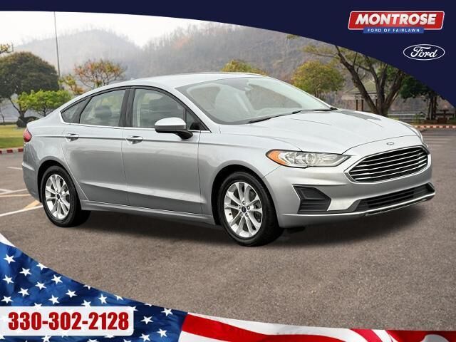 2020 Ford Fusion SE — photo 1 of 13