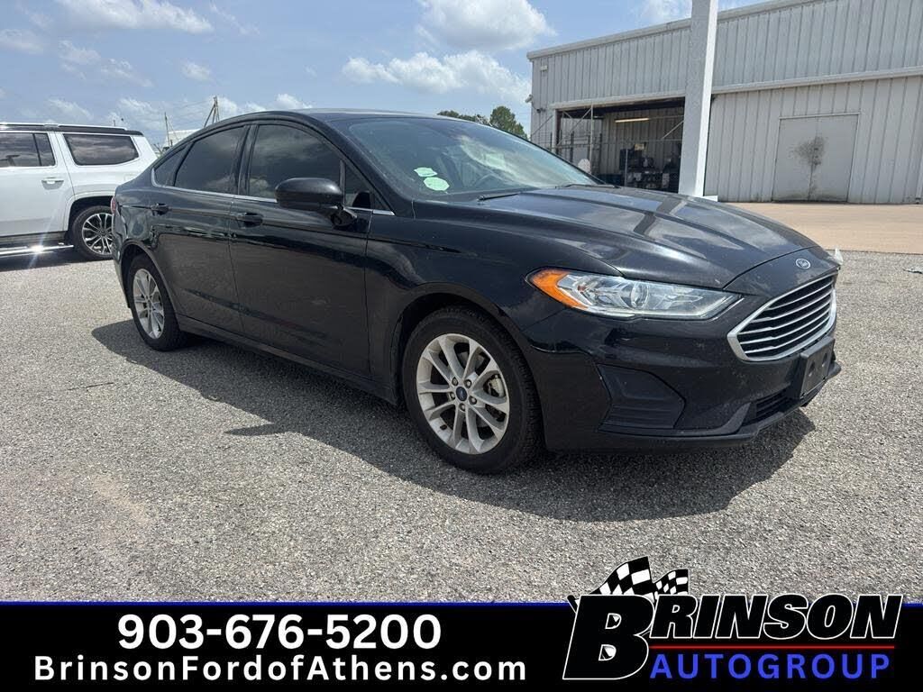 2020 Ford Fusion SE — photo 1 of 14