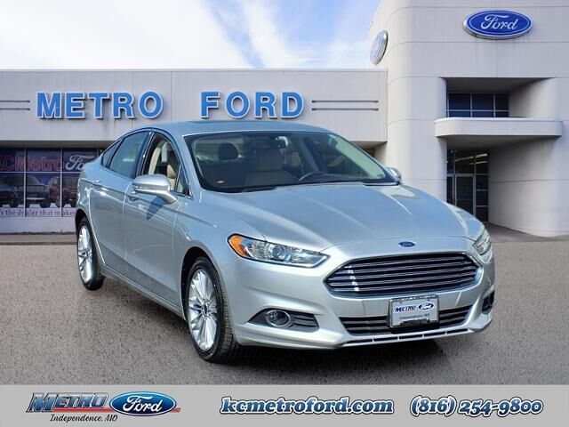 2016 Ford Fusion SE — photo 1 of 26