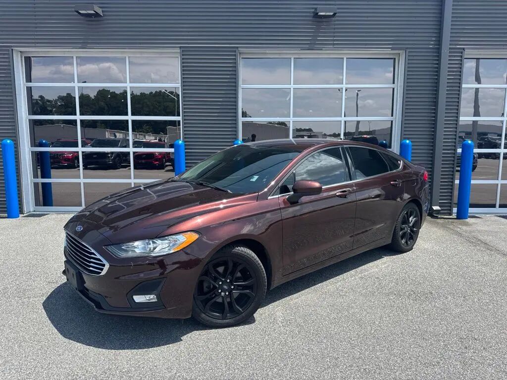 2019 Ford Fusion SE — photo 1 of 5