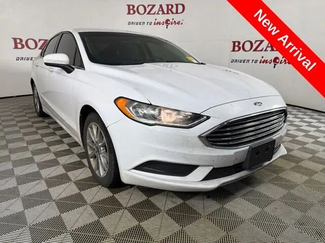 2017 Ford Fusion SE — photo 1 of 13