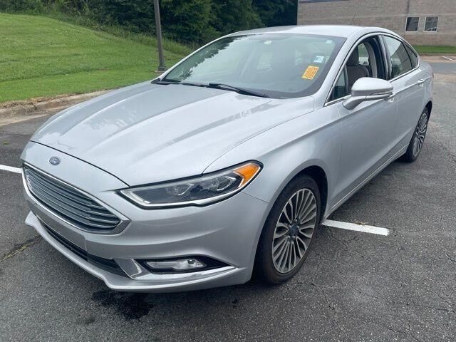2017 Ford Fusion SE — photo 1 of 10