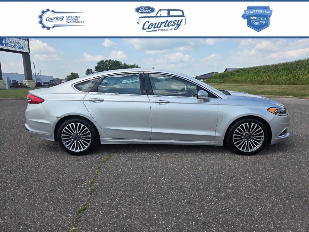 2018 Ford Fusion SE — photo 1 of 14