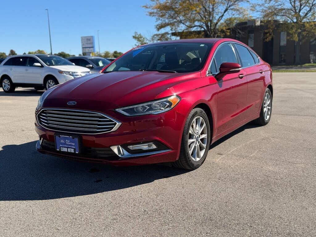 2017 Ford Fusion SE — photo 1 of 1
