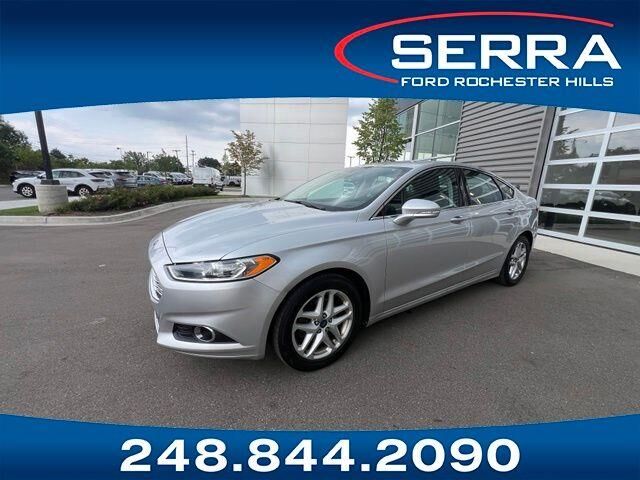 2013 Ford Fusion SE — photo 1 of 13