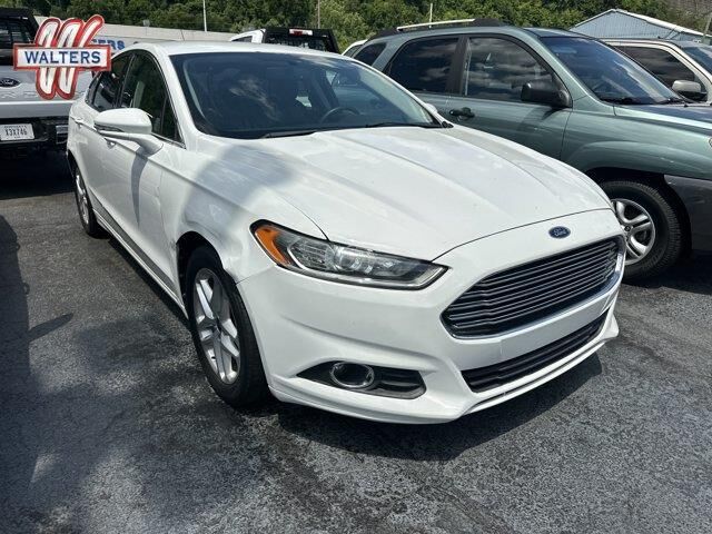 2013 Ford Fusion SE — photo 1 of 13