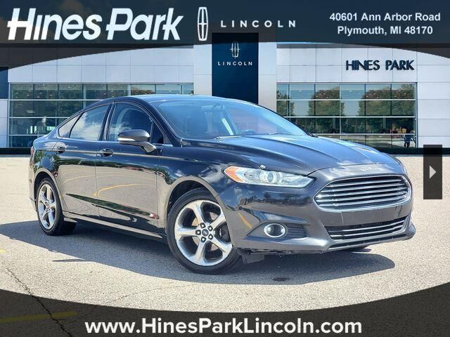 2013 Ford Fusion SE — photo 1 of 13