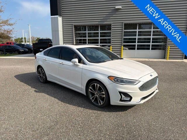 2019 Ford Fusion Titanium — photo 1 of 13