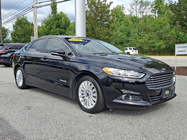 2016 Ford Fusion SE — photo 1 of 12
