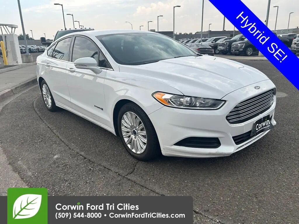2016 Ford Fusion Hybrid SE — photo 1 of 10