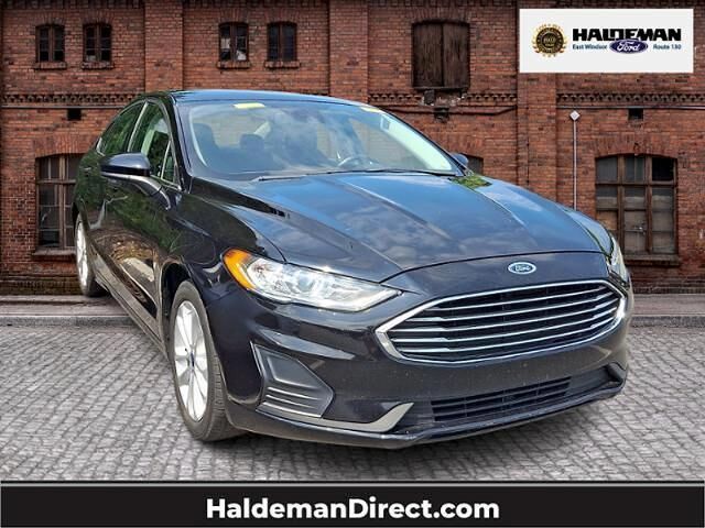 2020 Ford Fusion Hybrid SE — photo 1 of 22