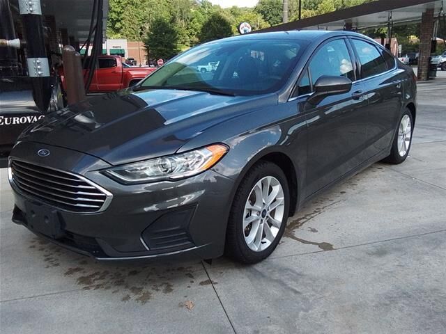 2020 Ford Fusion Hybrid SE — photo 1 of 7