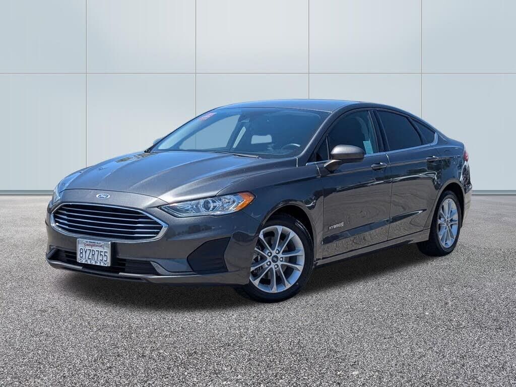 2019 Ford Fusion Hybrid SE — photo 1 of 1