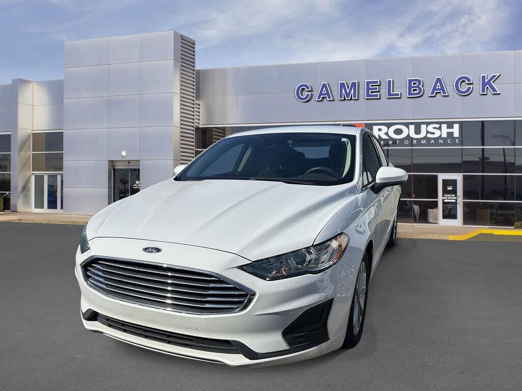 2020 Ford Fusion Hybrid SE — photo 1 of 1