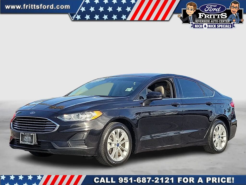 2020 Ford Fusion Hybrid SE — photo 1 of 13
