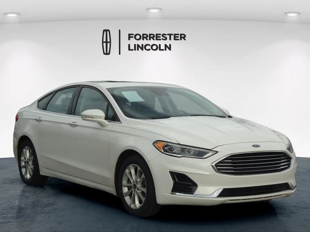 2020 Ford Fusion Hybrid SEL — photo 1 of 13