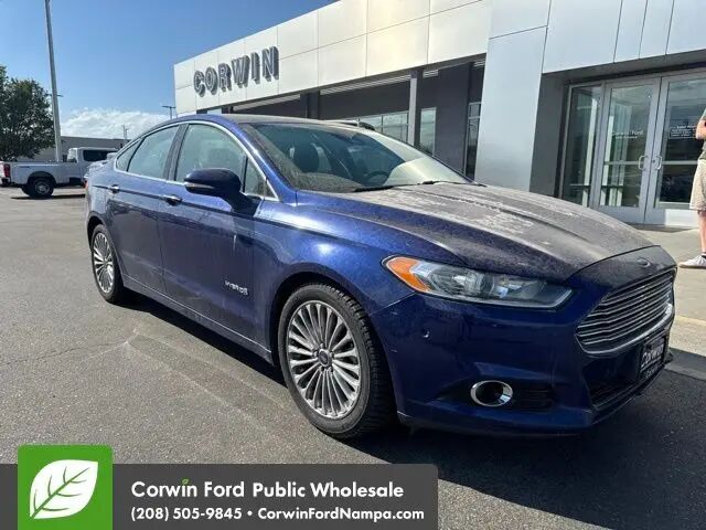 2013 Ford Fusion Hybrid Titanium — photo 1 of 13