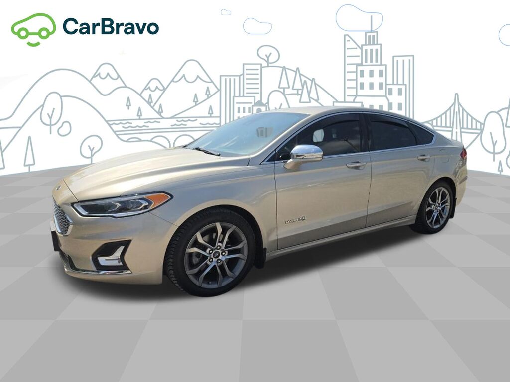 2019 Ford Fusion Hybrid Titanium — photo 1 of 6