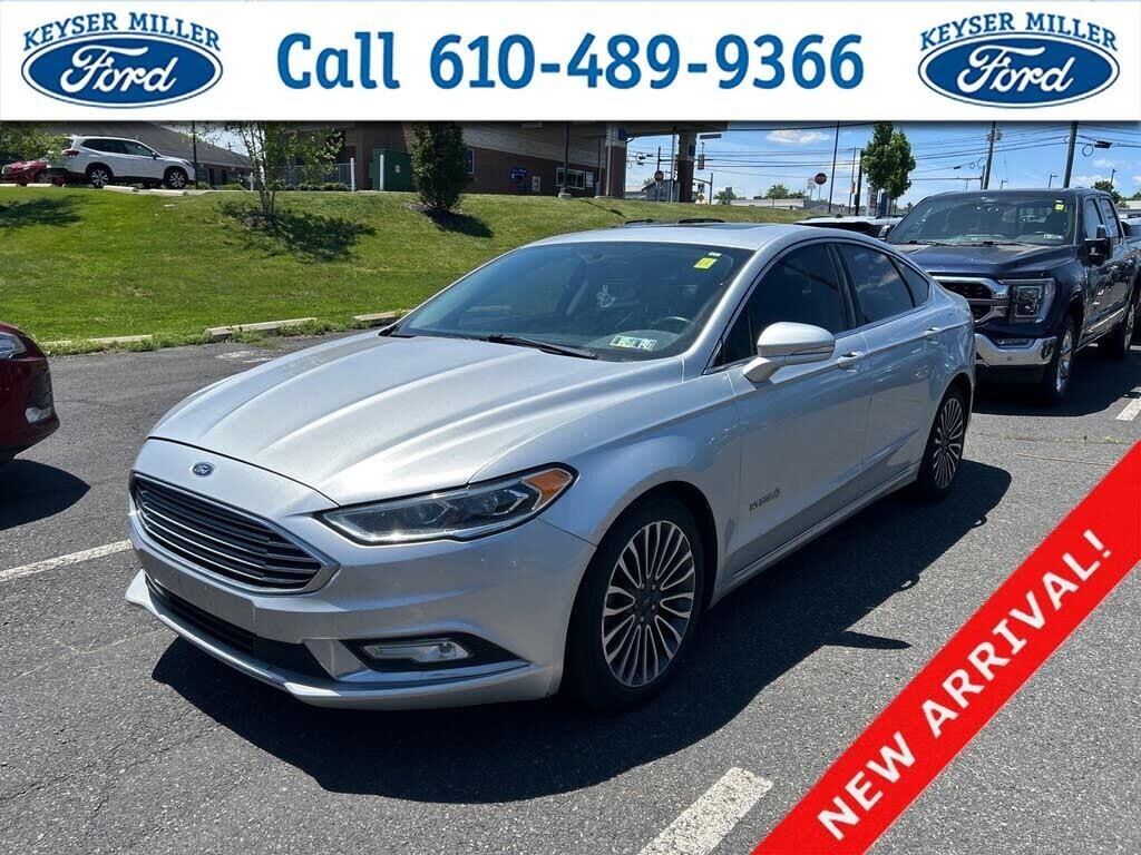 2017 Ford Fusion Hybrid Titanium — photo 1 of 1