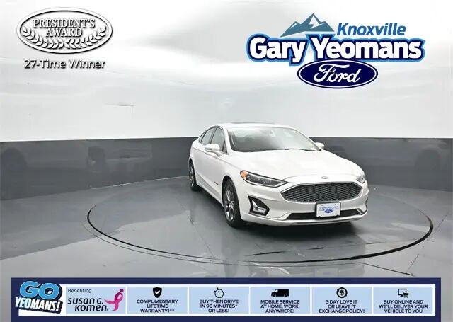 2019 Ford Fusion Hybrid Titanium — photo 1 of 26