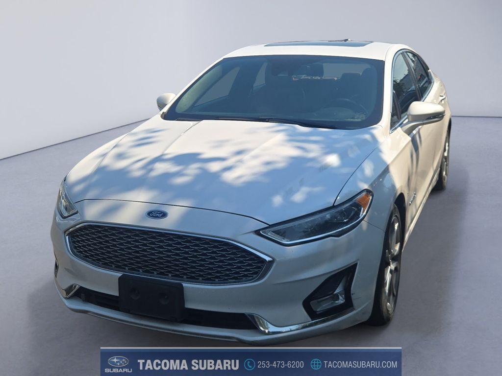 2019 Ford Fusion Hybrid Titanium — photo 1 of 13