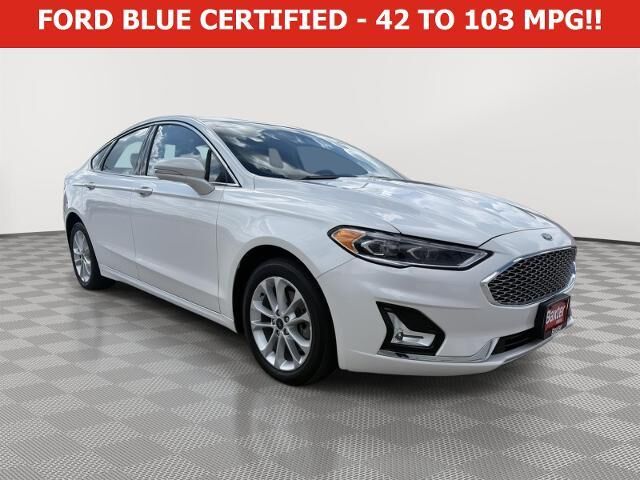 2019 Ford Fusion Energi Titanium — photo 1 of 14