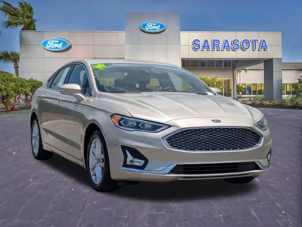 2019 Ford Fusion Energi Titanium — photo 1 of 5