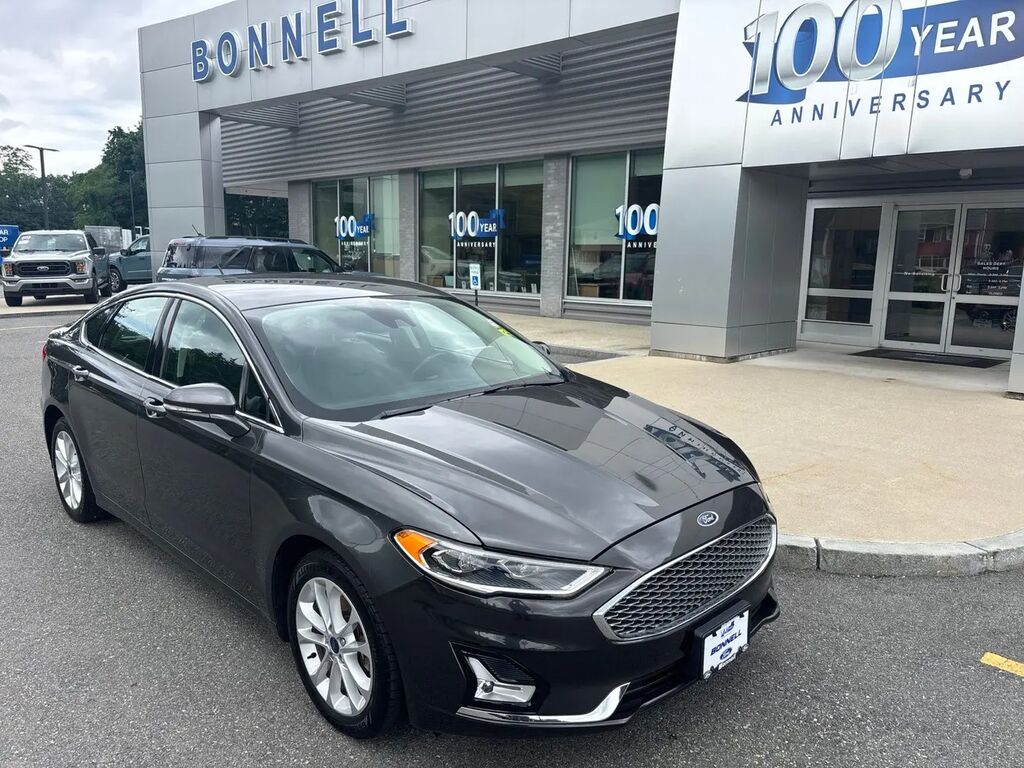 2019 Ford Fusion Energi Titanium — photo 1 of 13