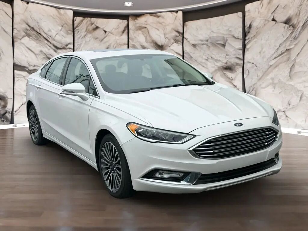 2017 Ford Fusion SE — photo 1 of 13